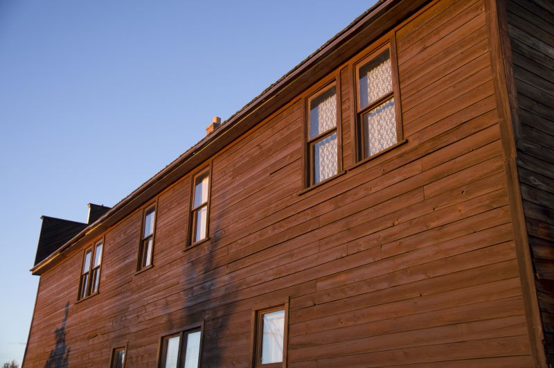 Wood Siding Mounting Process